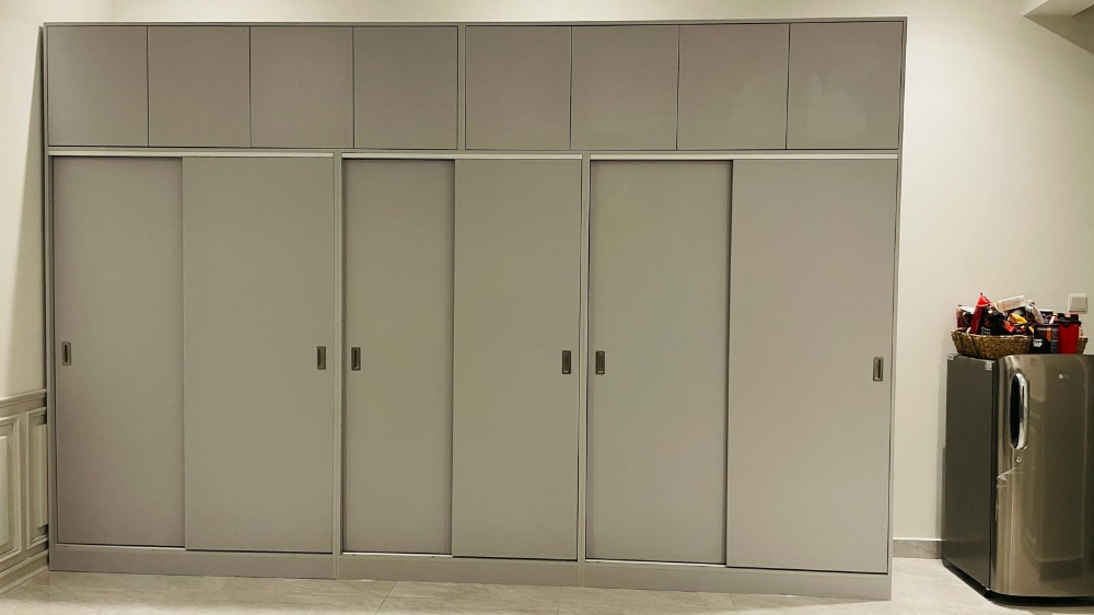 Making wooden cabinets and door - 5