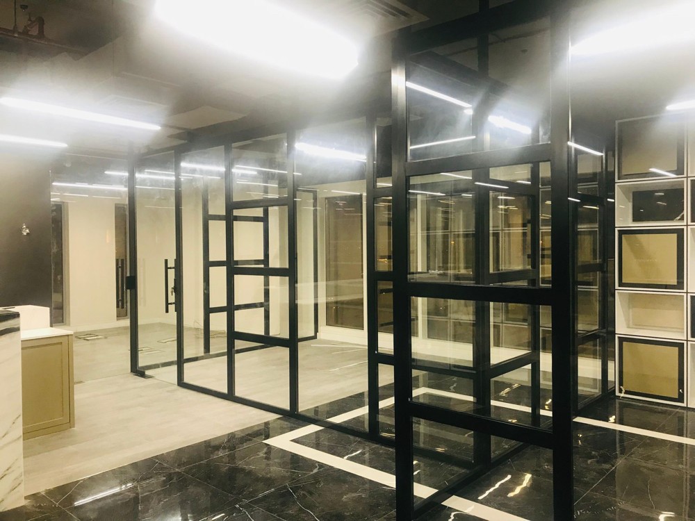 Aluminum and glass works - 12