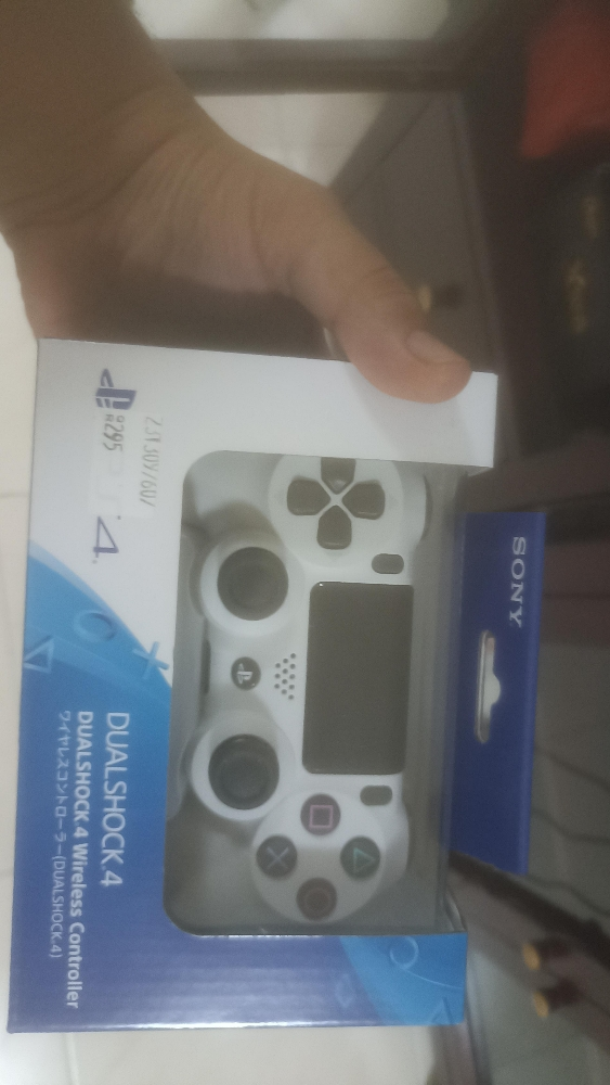 playstation 4 - 4