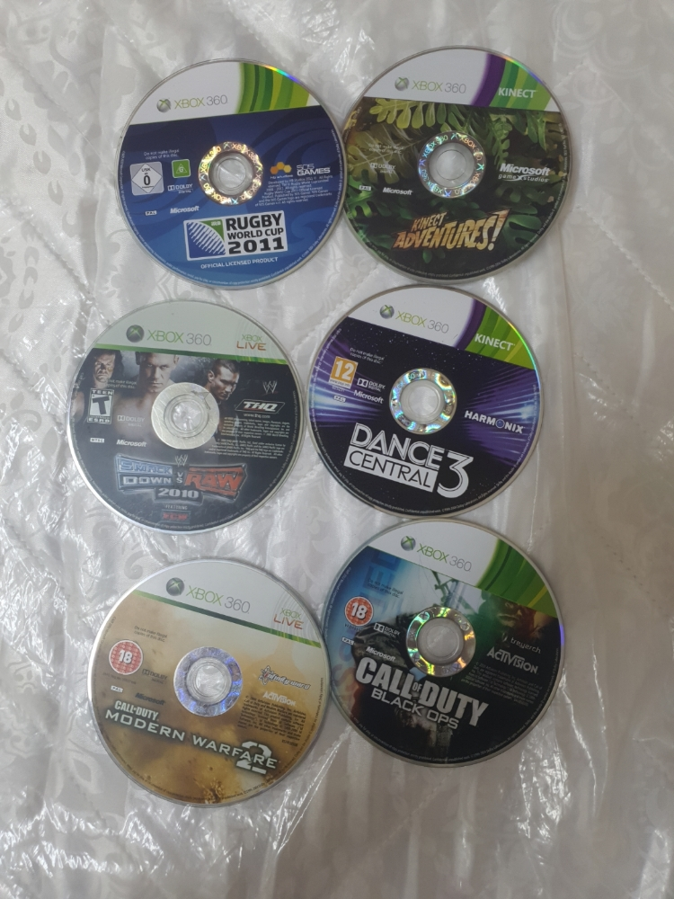 xbox CD each cd150 all of them500 - 1