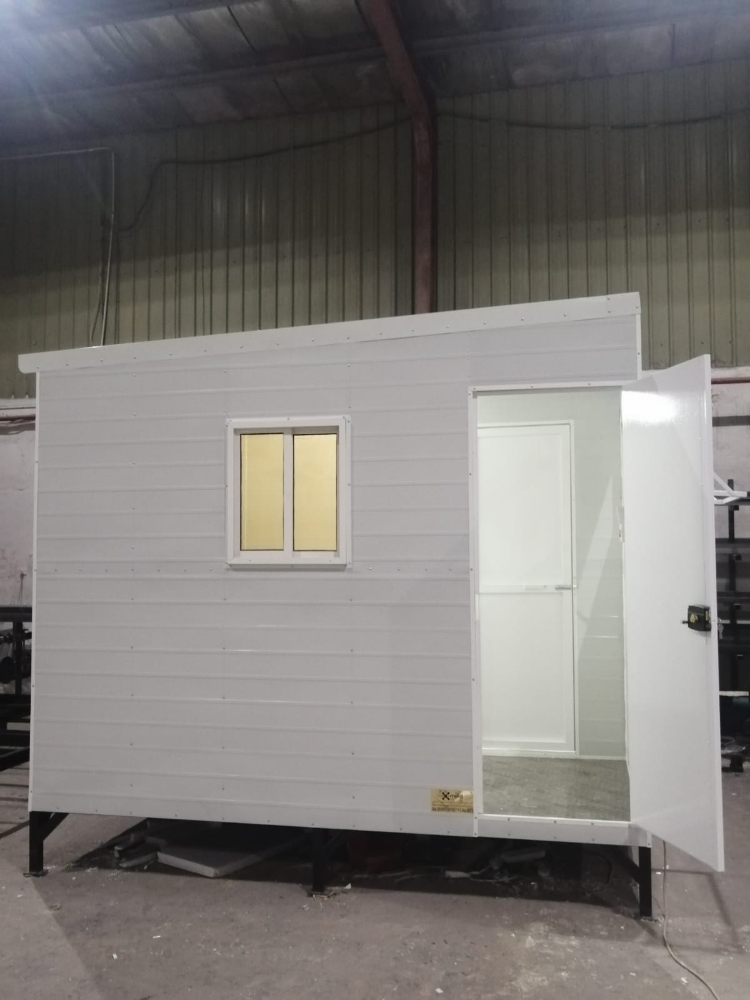 Cabin room 3/3 with toilet - 2