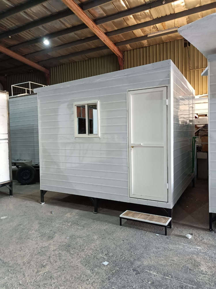 Cabin room 3/3 with toilet - 1