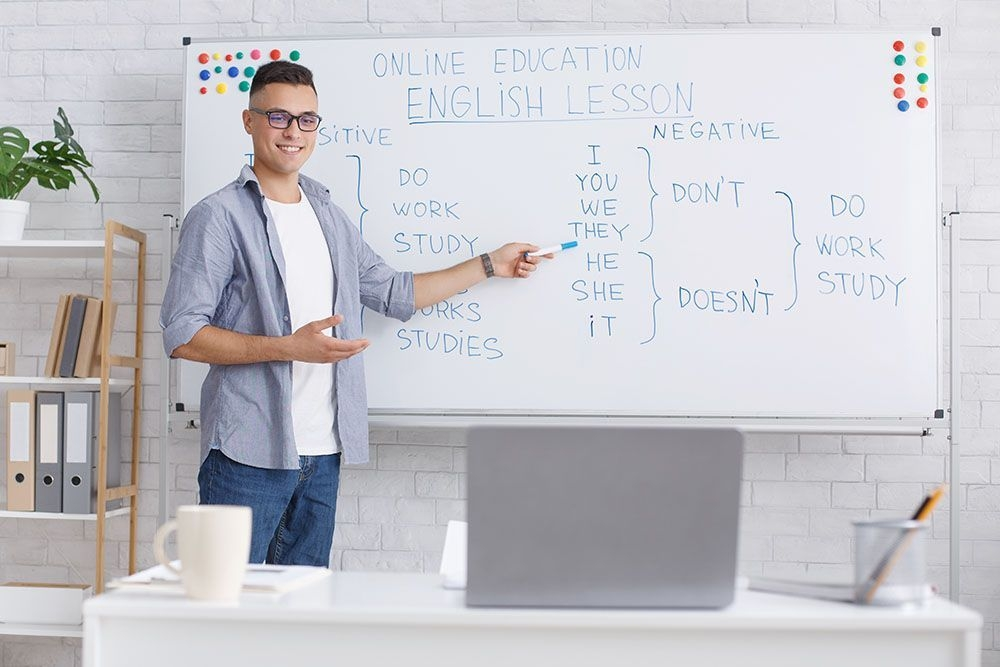ENGLISH TEACHER IN QATAR - 1