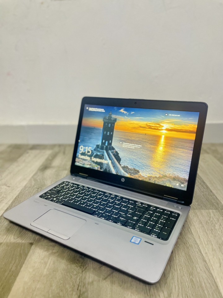 DELL HP LENOVO i7 i5 256SSD&GRAPH - 8