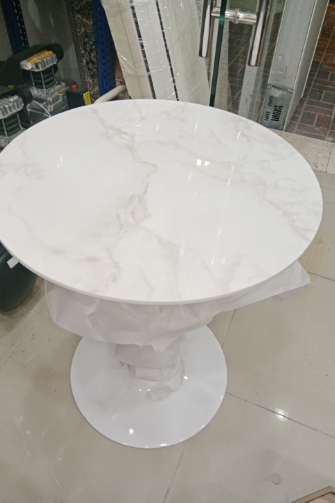 round Table - 4