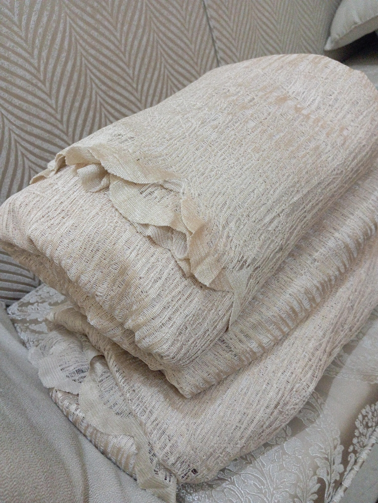 ستائر بحالة ممتازة - 4