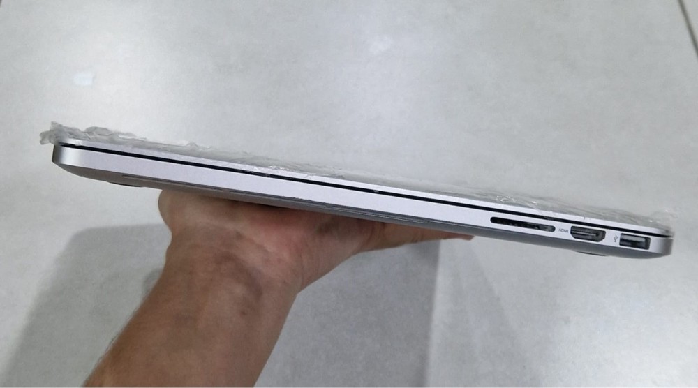 MacBook Pro Core i7 16GB - 10