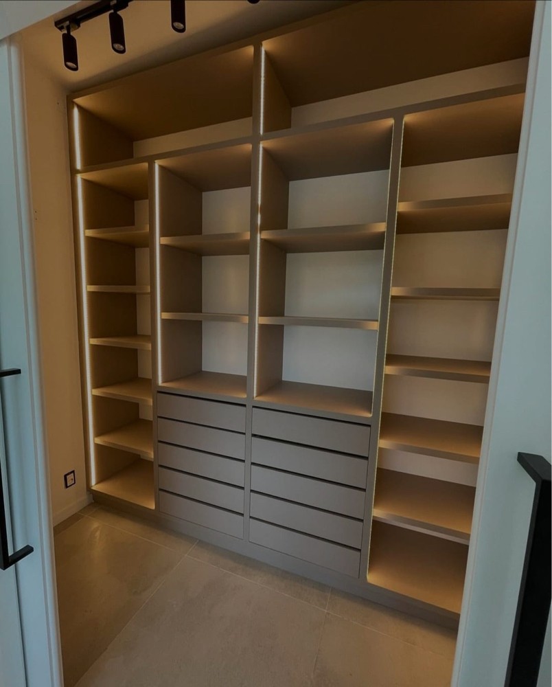 Cabinet & wardrobe  - 13