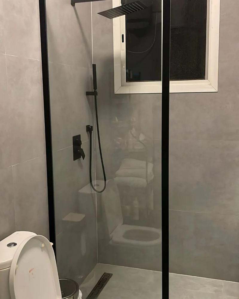 shower cabin glass and mirror - 15