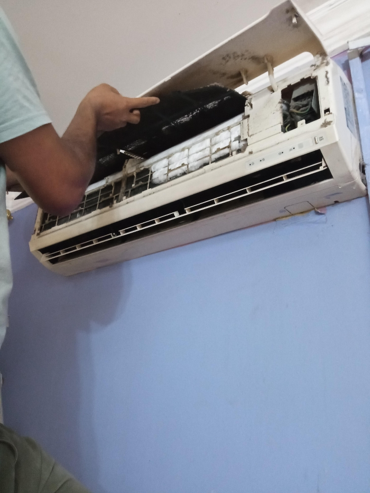 صيانة جميع انواع المكيفات 
بيع و - 13