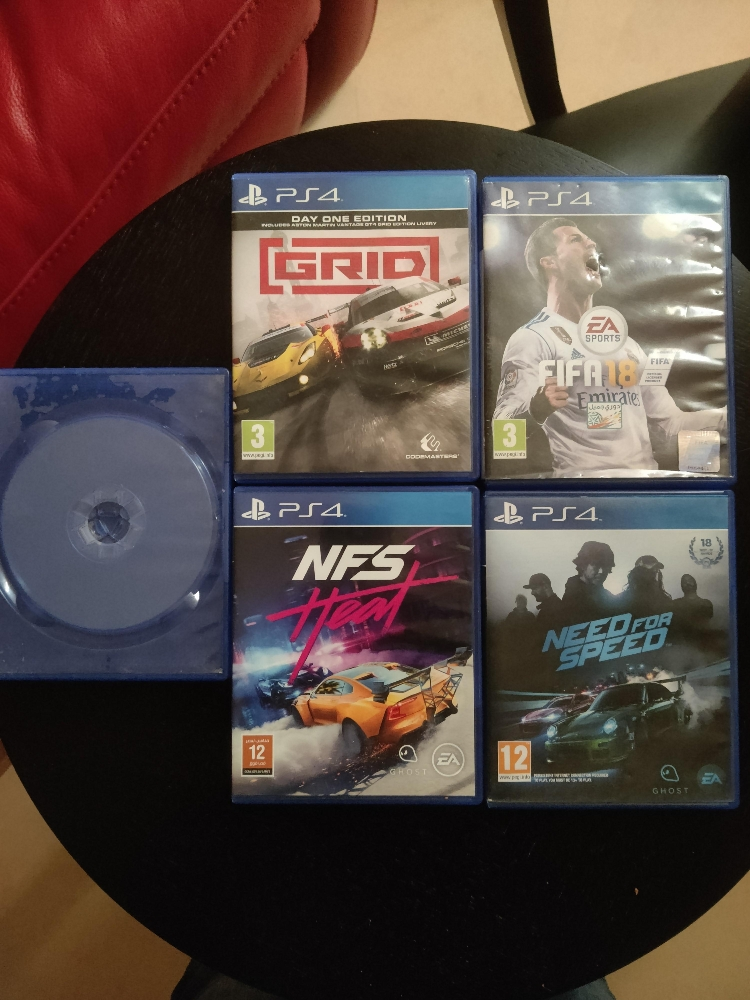 5 PS4 GAMES - 1