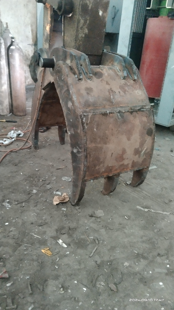 bucket for scrap holding - 3