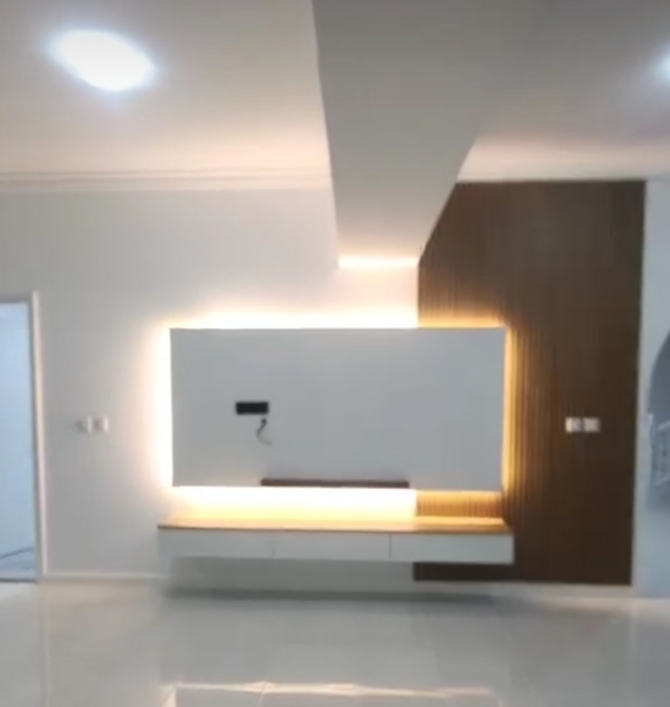 TV decor - 1