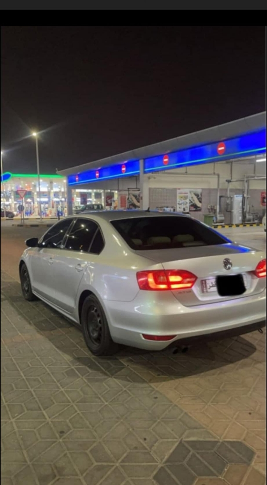 Urgent sale:Volkswagen jetta 201 - 6