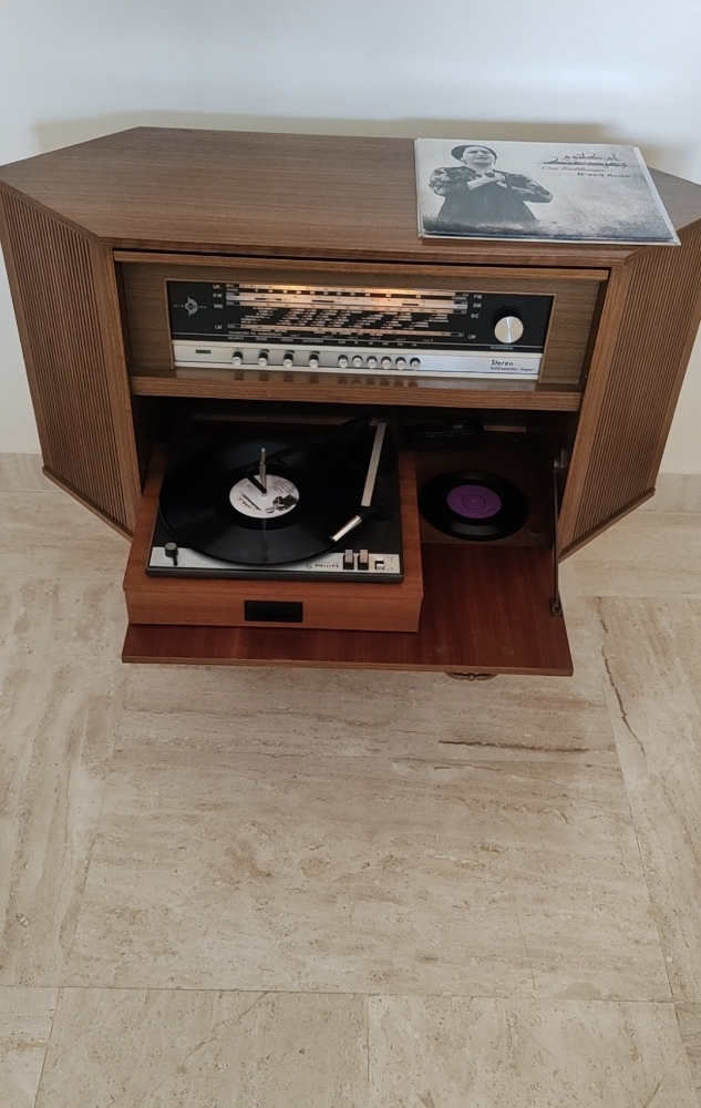 Stereo Radio and Vinyl - 7