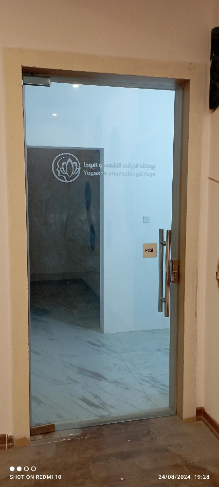 Glass partition - 11