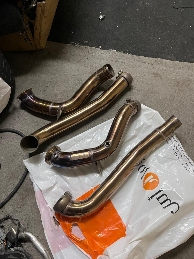 Mercedes GTS - GTR downpipes - 4