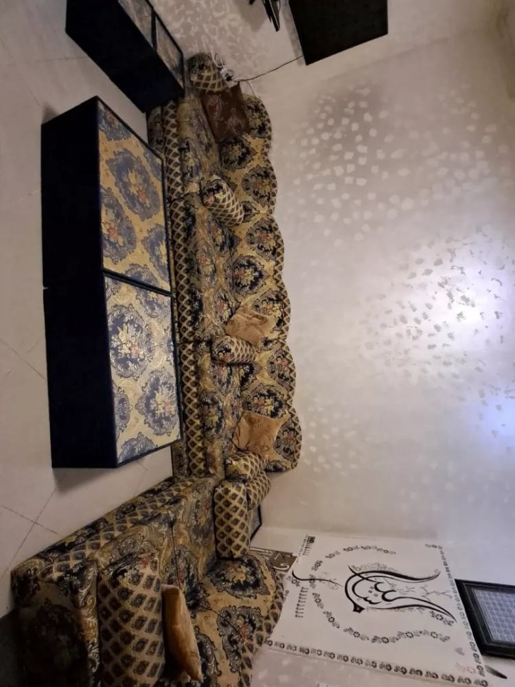 L-shaped Arabian majlis sofa - 3