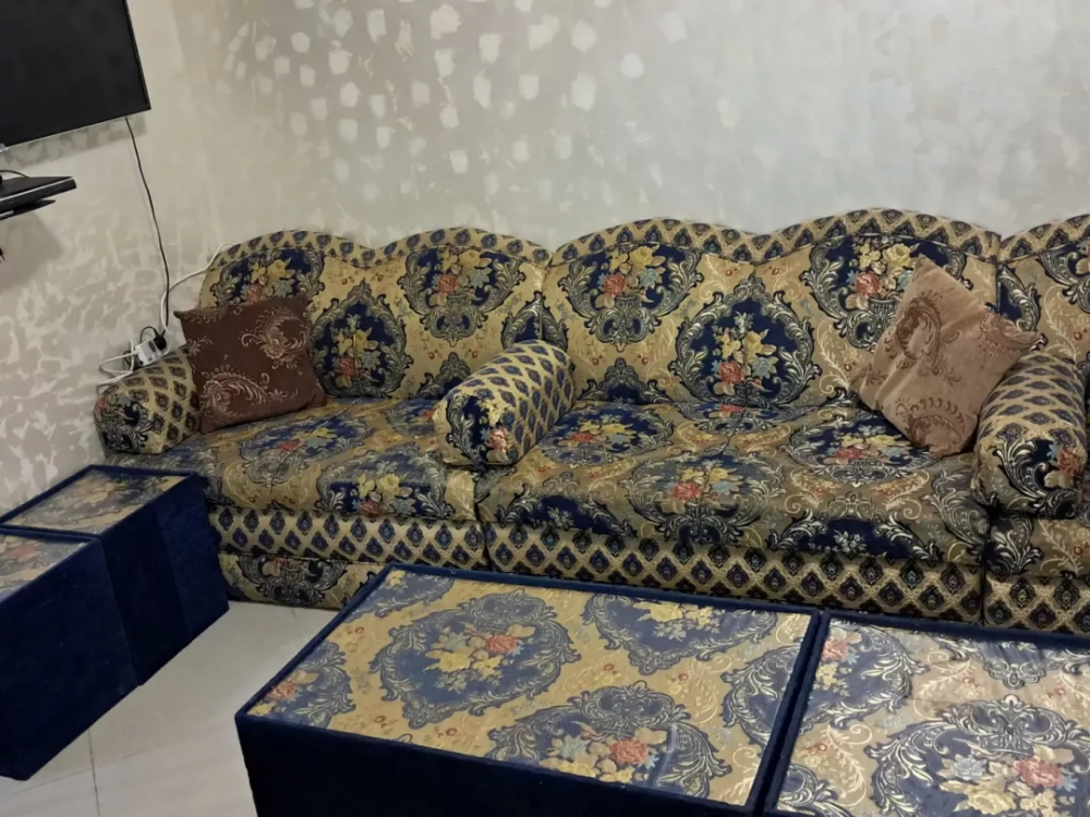 L-shaped Arabian majlis sofa - 4