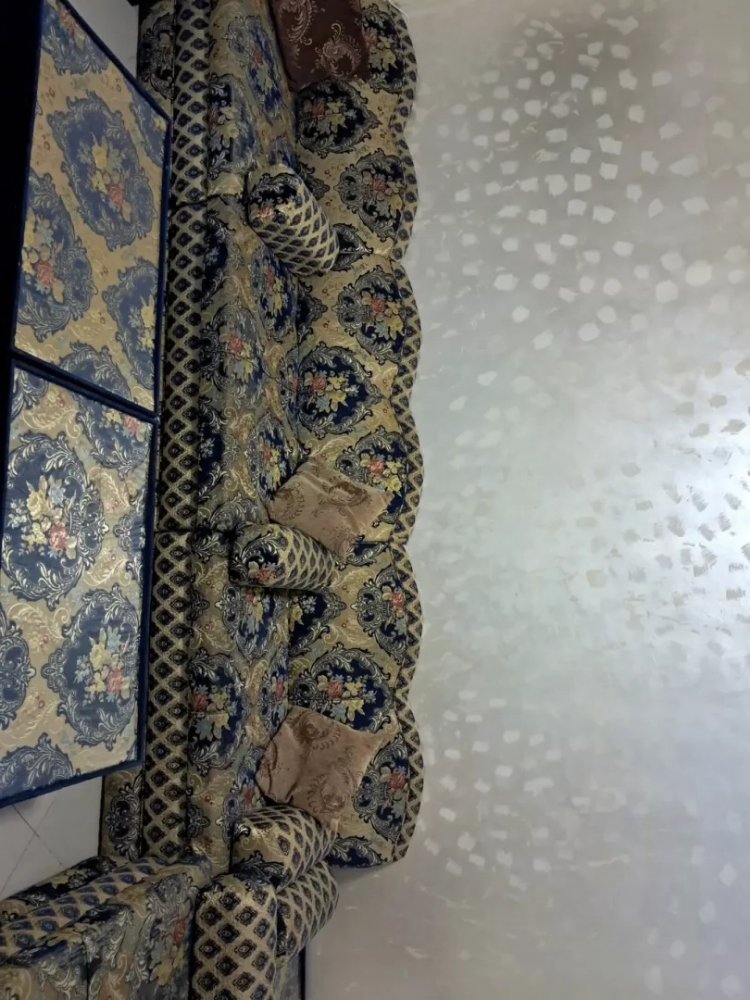 L-shaped Arabian majlis sofa - 2