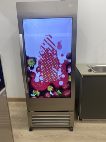 TRI-49" LG PROFESSIONAL MONITOR - 5