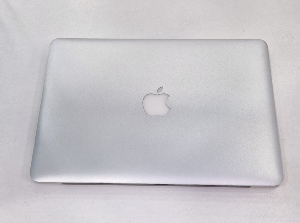 MacBook pro core i5  - 1