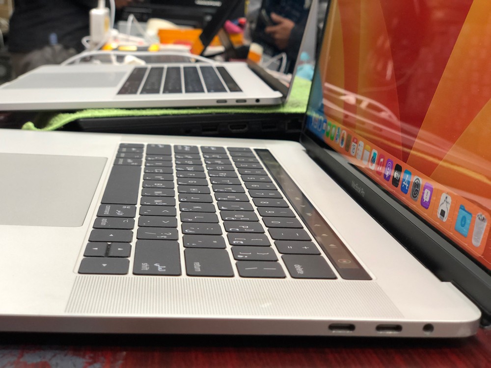 Macbook pro - 7