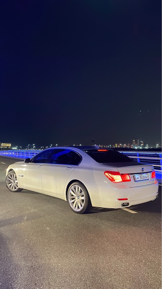 بي ام دبليو 740 - 9