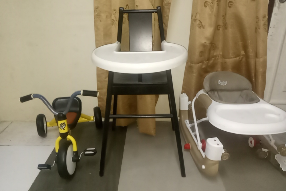 Children's bike, walker and baby - 1