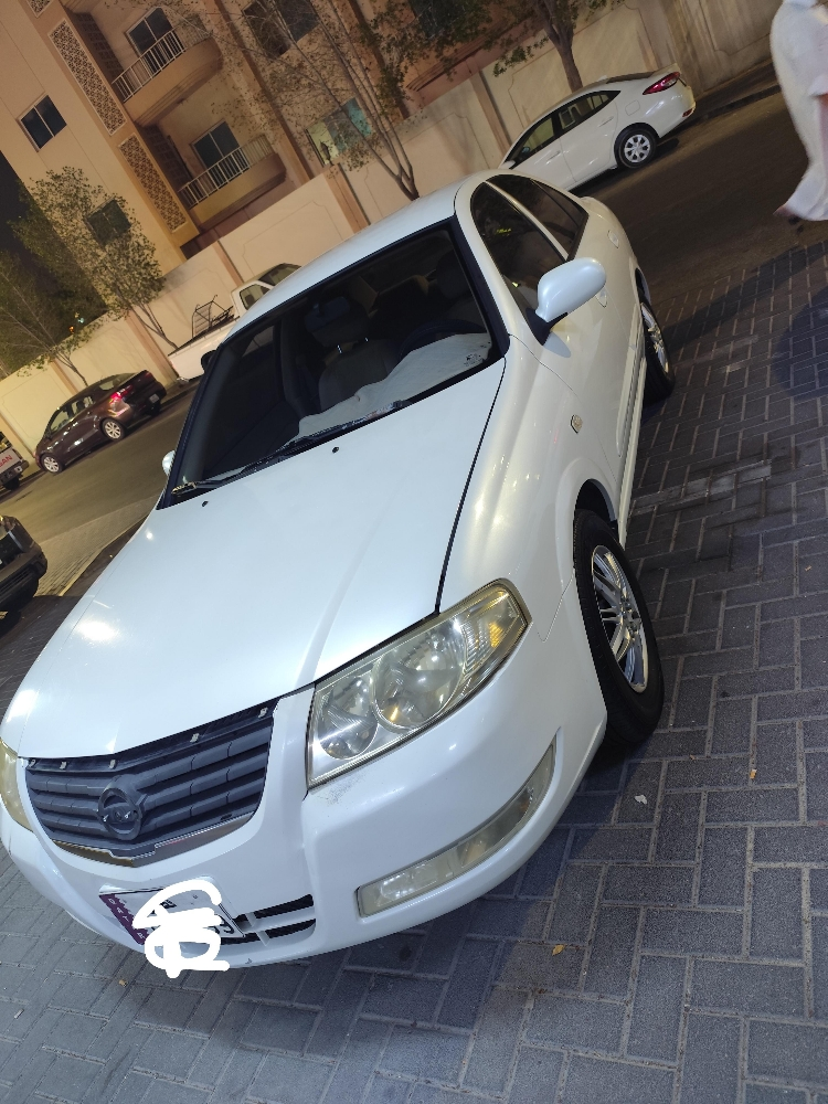 Nissan Sunny - 2
