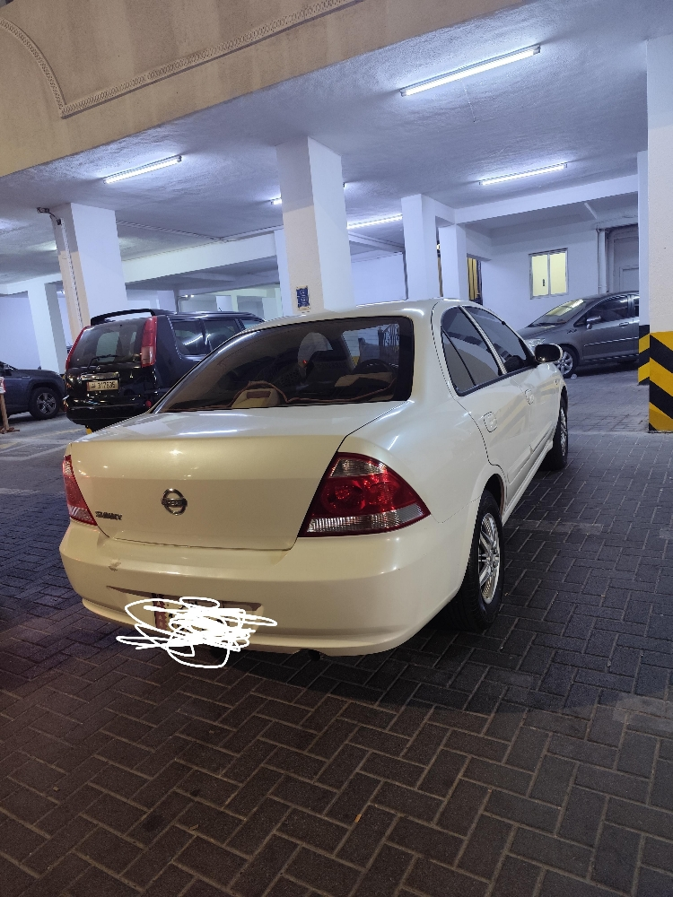 Nissan Sunny - 3