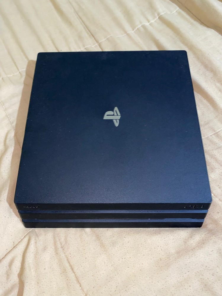PS4 Pro - 3