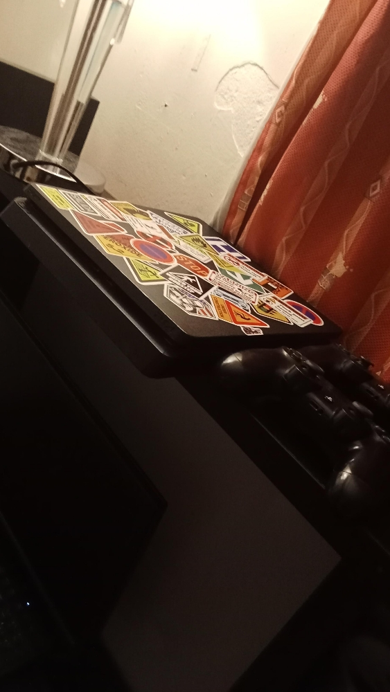 Playstation 4 - 2