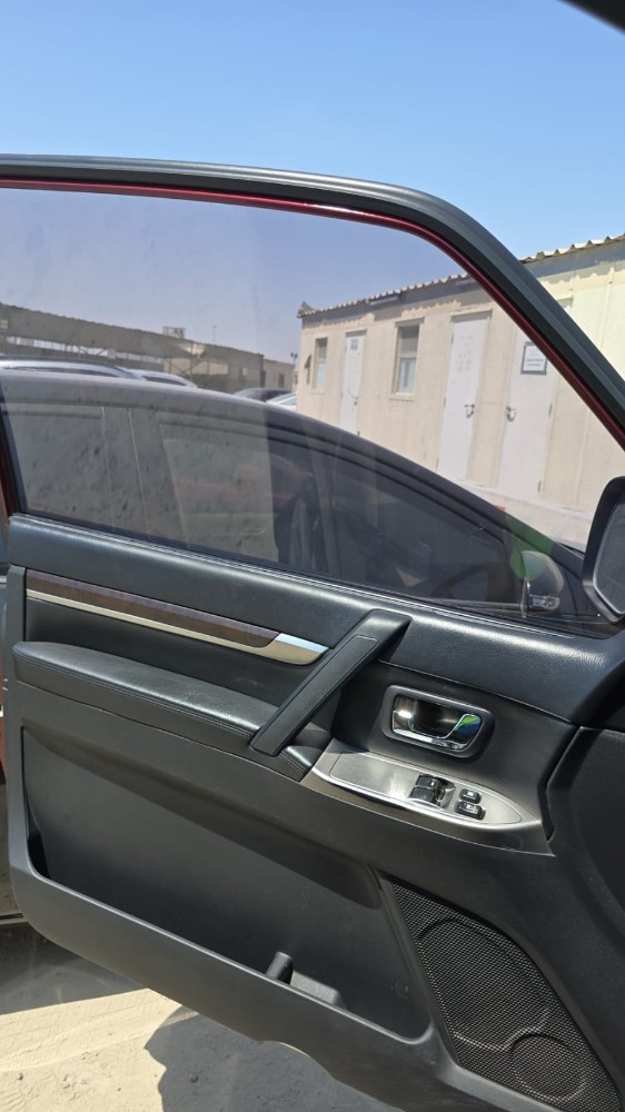 Mitsubishi Pajero 3.5L 2016 - 7