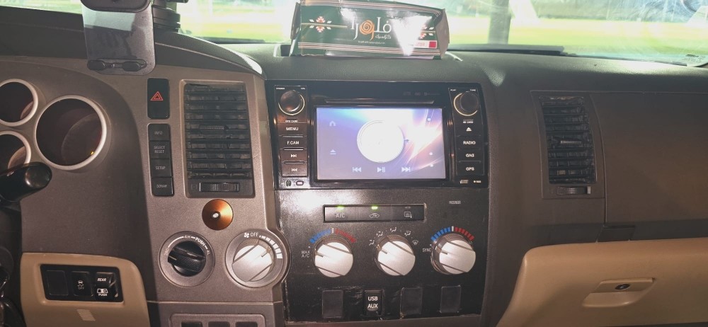 Toyota Tundra 2010 - 10