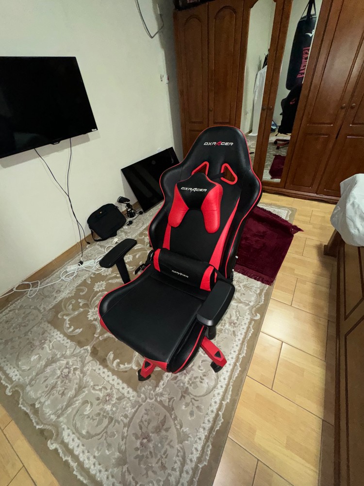 DXRACER gaming chair - 1
