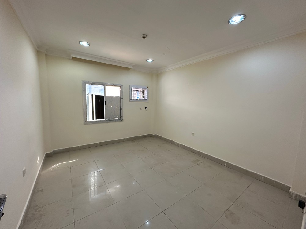 للايجار سكن    1 غ الي 700غرفة - 3