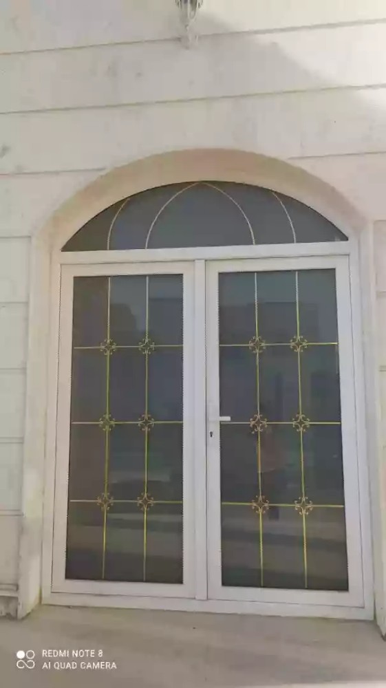المنيوم يو بي في سي زجاج - 3