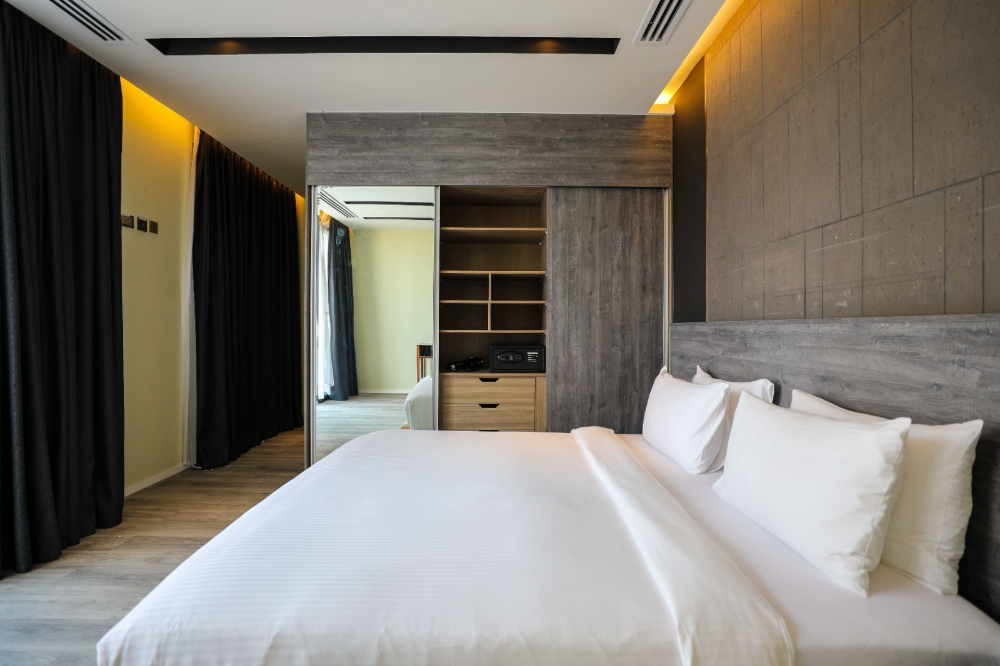 Luxury 5-Bedroom Villa for Rent - 9