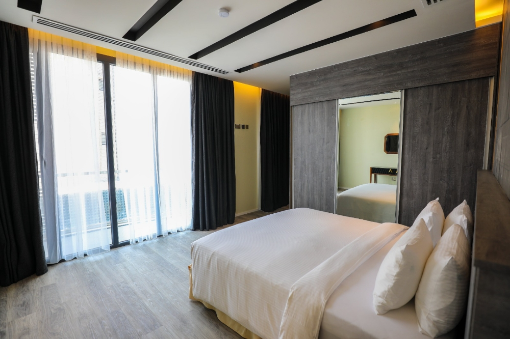 Luxury 5-Bedroom Villa for Rent - 11
