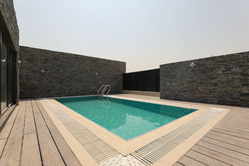 Luxury 5-Bedroom Villa for Rent - 7