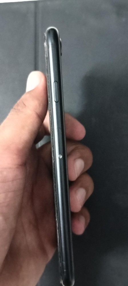 ايفون اس اي ٢٠٢٠/ ٢٥٦جيجا - 6