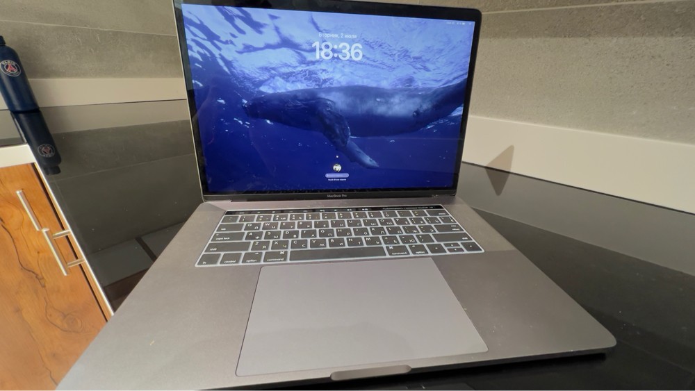 MacBook Pro ,15 2019  - 5