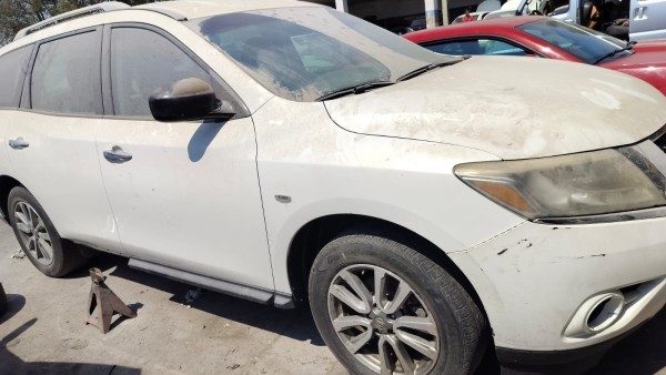 Nissan Pathfinder 2014 Scrap - 1