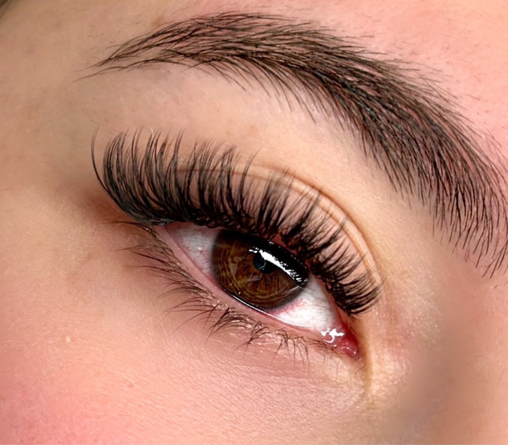 lashes artists  - 1