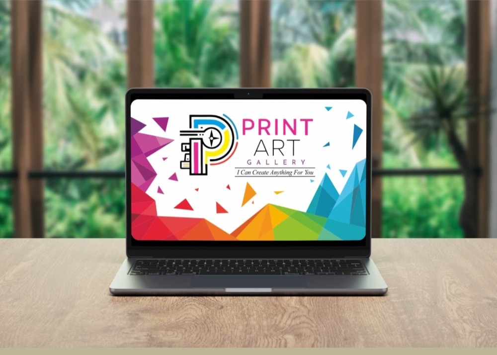 GRAPHIC DESIGNER - 1