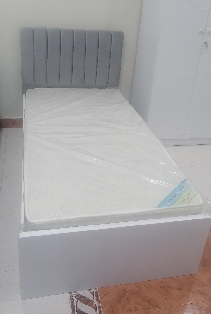 Single bed and mattress available - 4