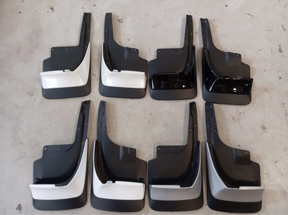 Land Cruiser Mudflap - 2