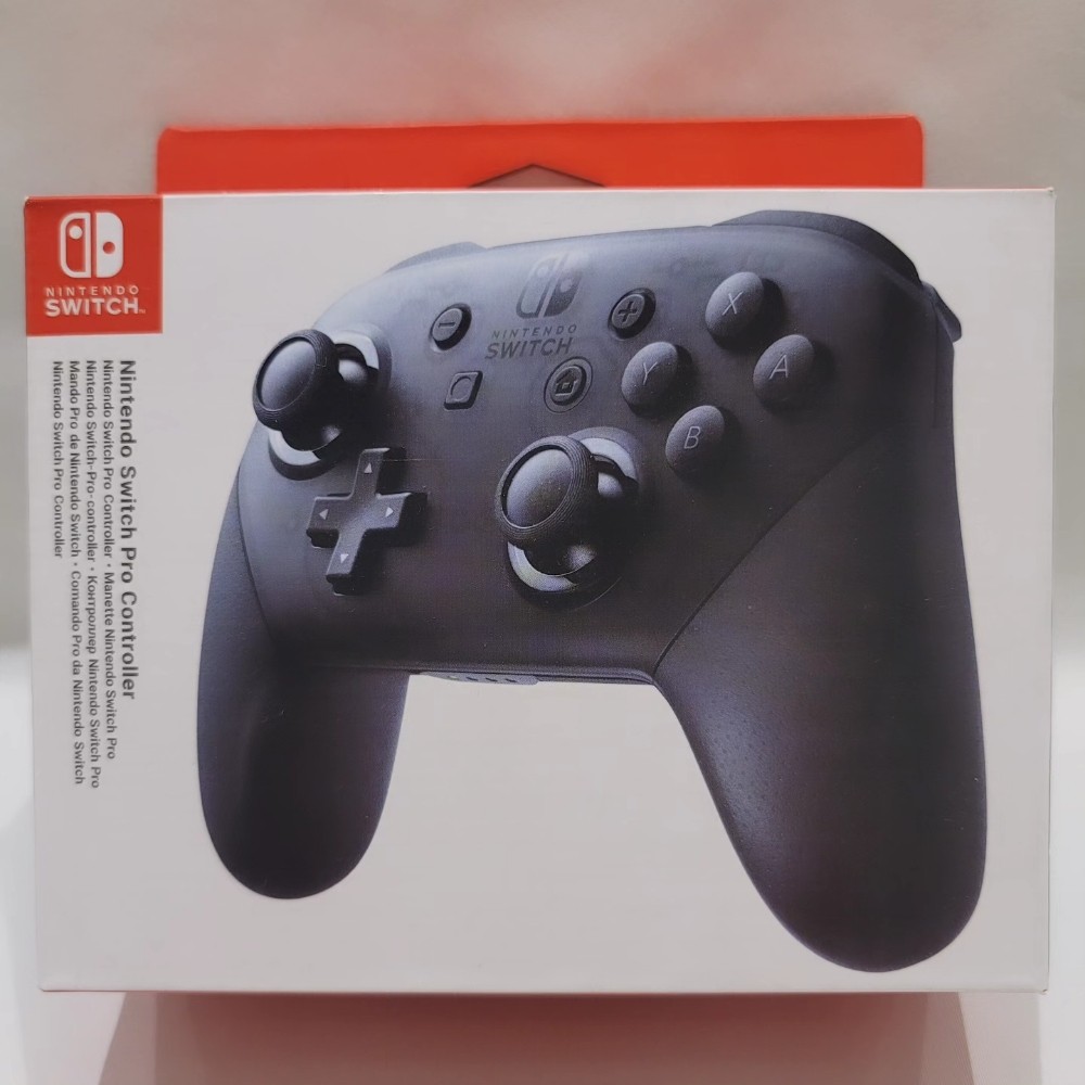 Nintendo Switch Pro Controller - 1
