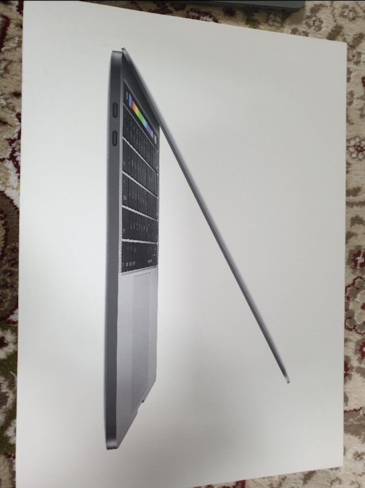 Mac Book Pro 13 inch Touchbar - 1